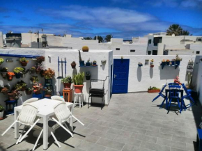 Cozy House in El Golfo + Terrace